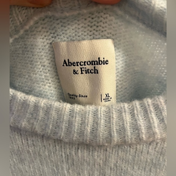 Abercrombie light blue sweater - Picture 5 of 5
